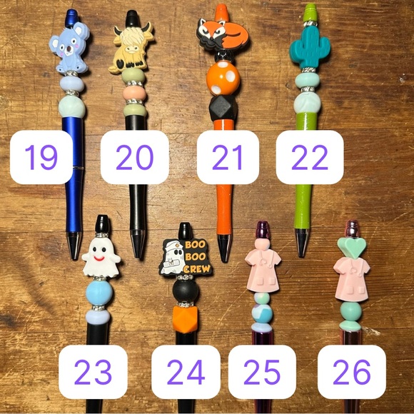 Pick one! Beaded pen with black ink & refill - Picture 3 of 10